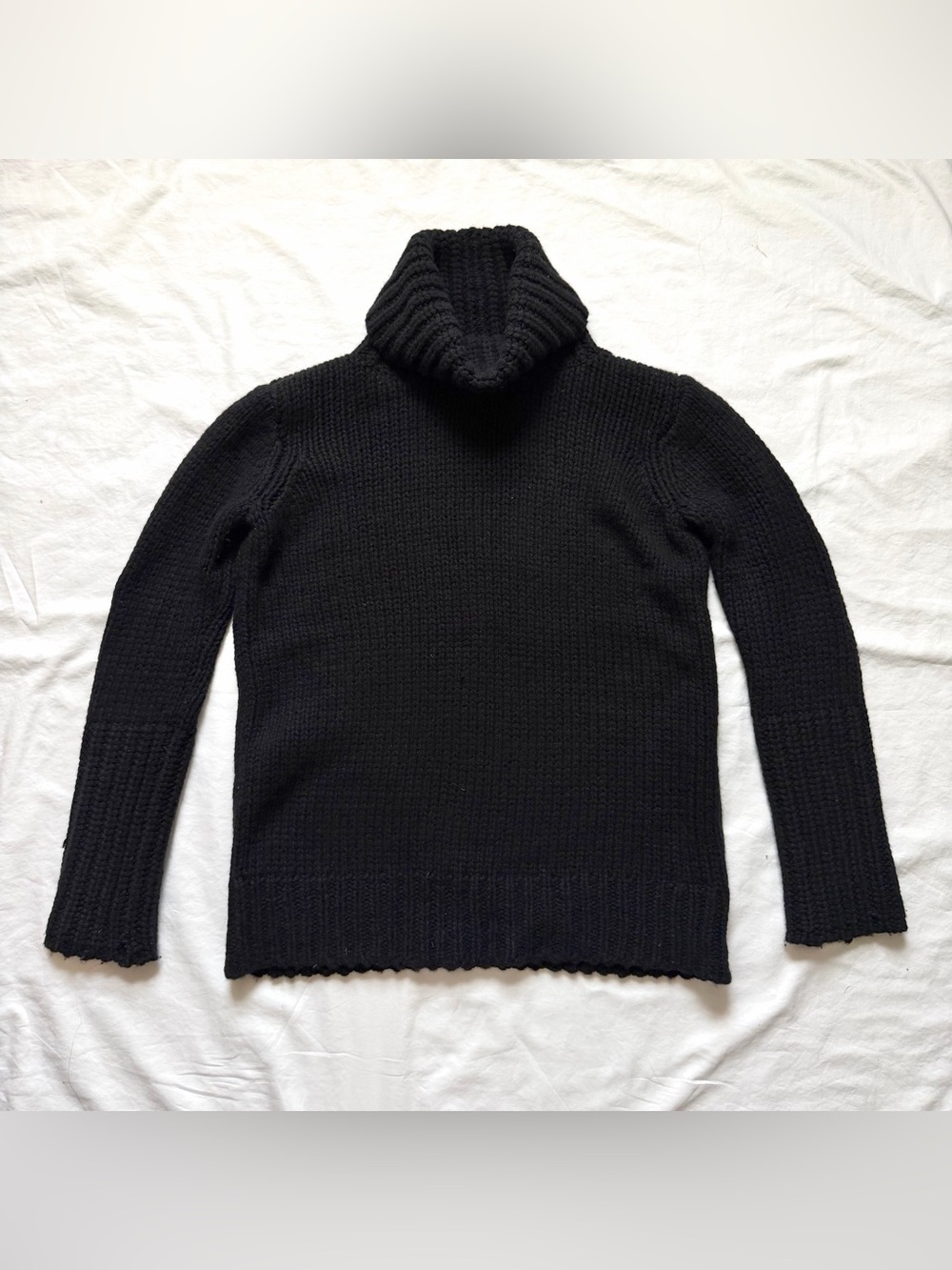 Club Monaco 100% Cashmere Chunky Knit Turtleneck